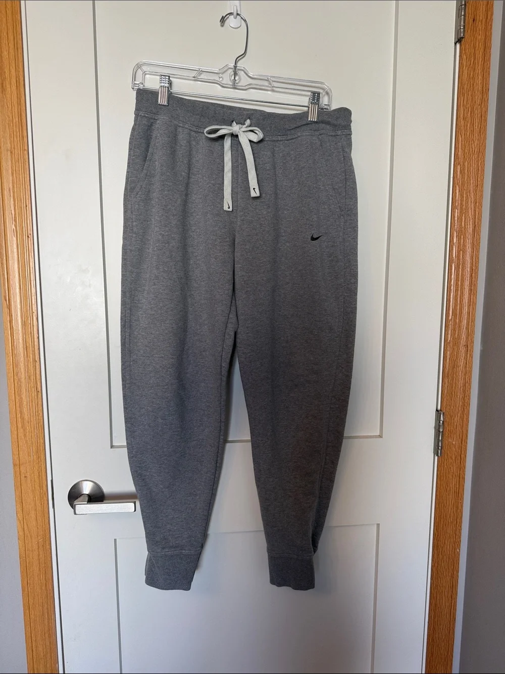 Nike mens Gray Drawstring Fleece Joggers